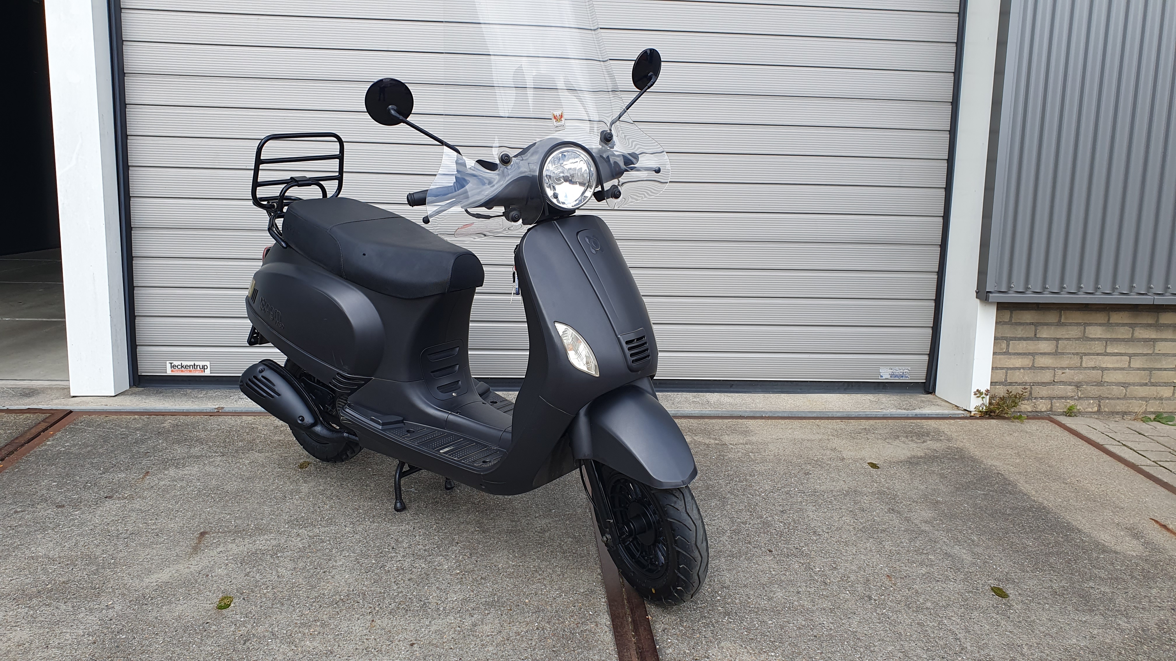 AGM VX 50 windscherm Verkocht sorry